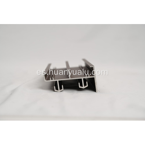 Instalar puertas de aluminio y ventanas con recubrimiento en polvo